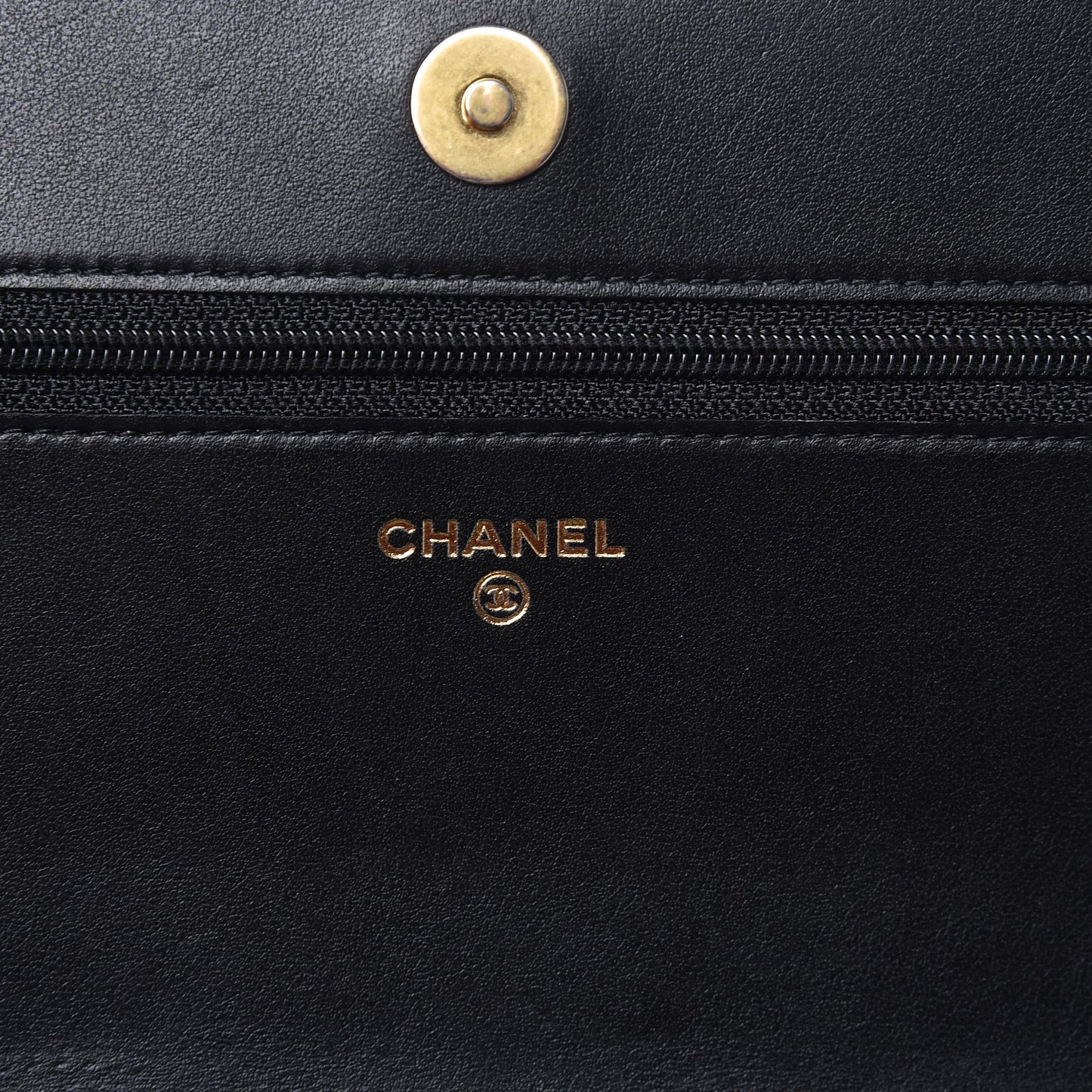 Caviar Quilted Boy Wallet On Chain WOC Black