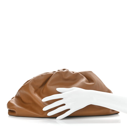 Bottega Veneta Smooth Butter Calf The Pouch Oversized Clutch Cammello 2 of 7