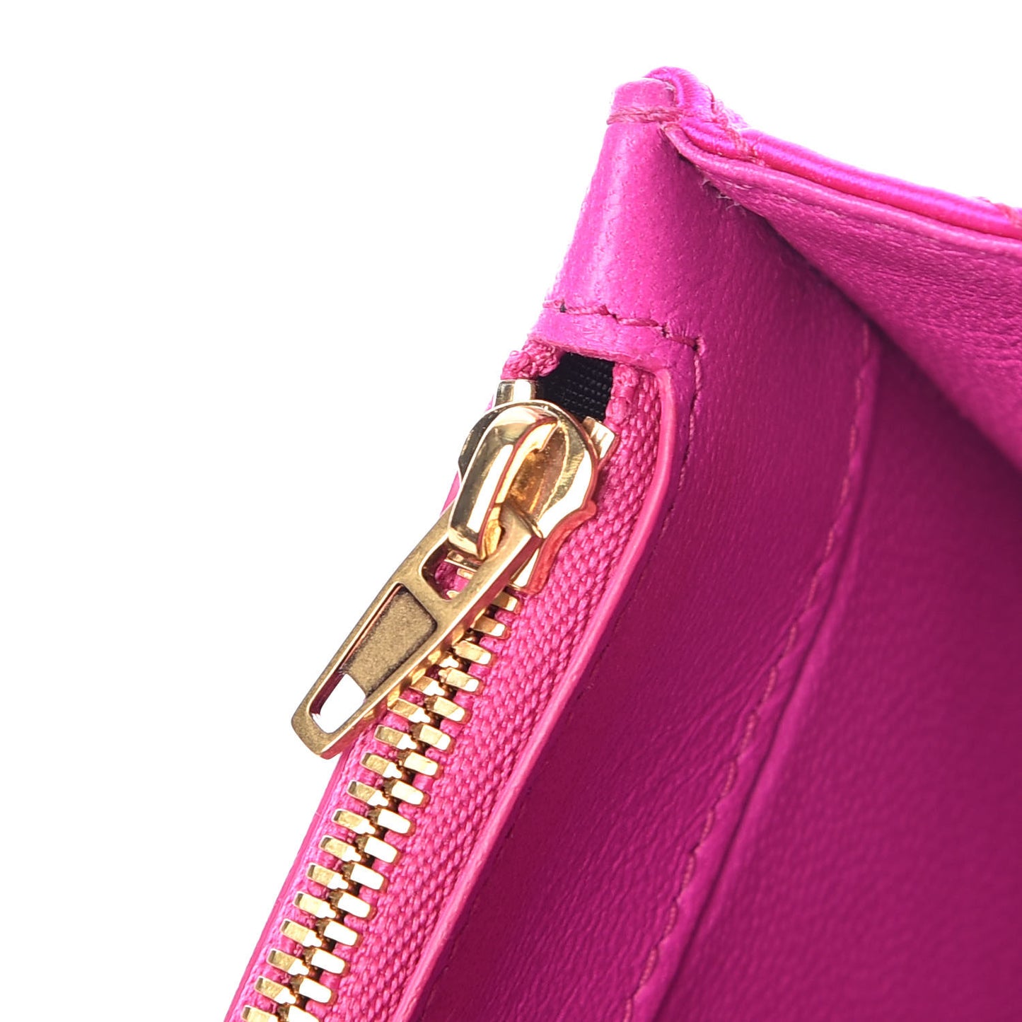 Satin Jacquard Logo Matelasse BB Wallet On Chain Fuchsia