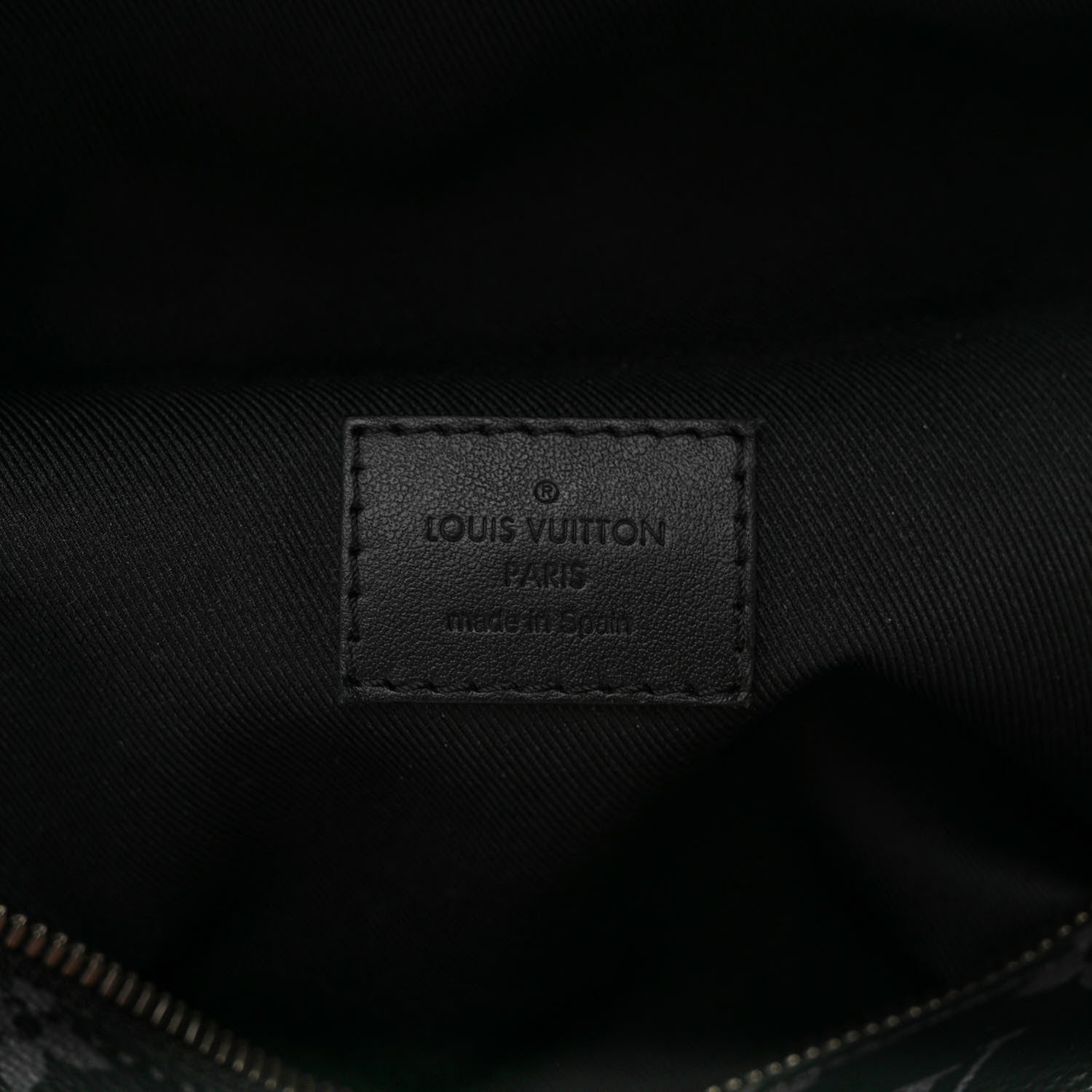 Louis Vuitton Monogram Eclipse Discovery Bumbag 6 of 9