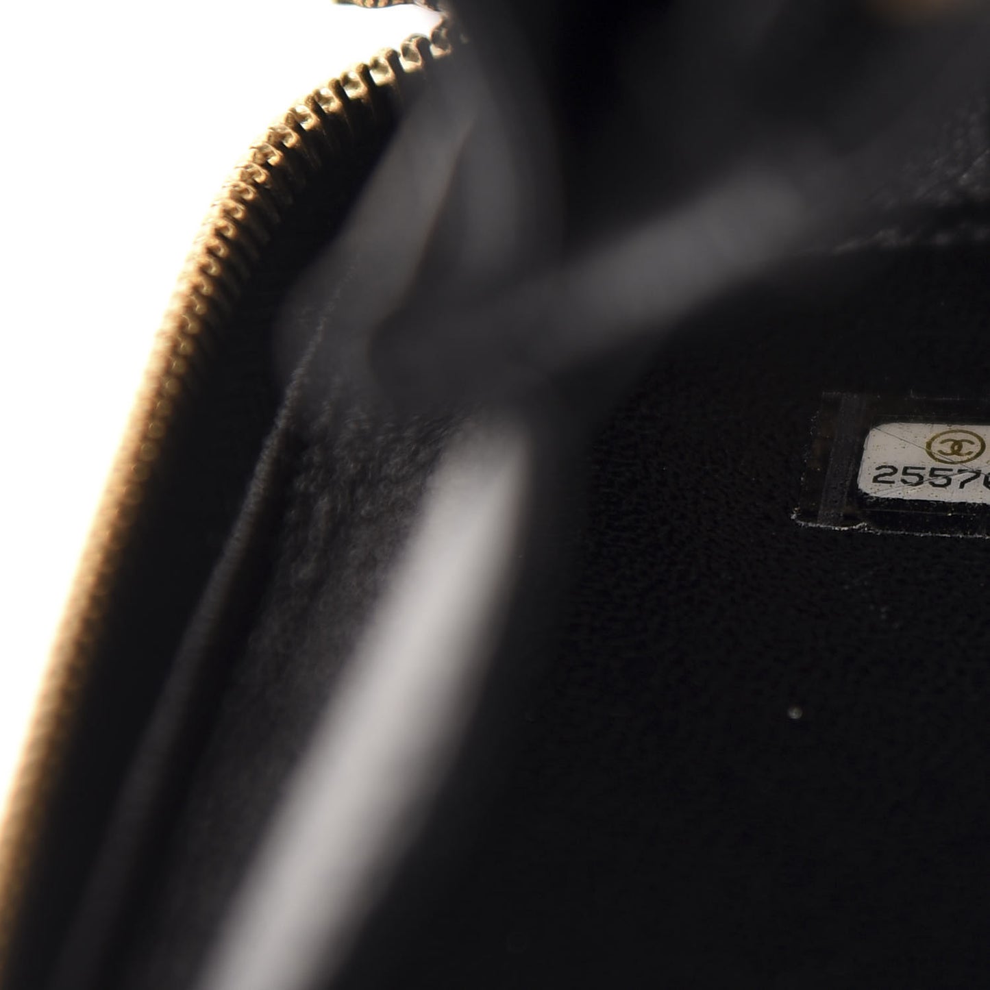 Caviar Quilted Medium CC Filigree Vanity Case Black