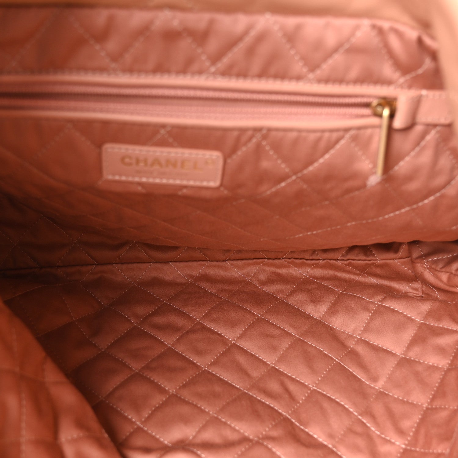 Chanel Shiny Calfskin Quilted Chanel 22 Beige 1874153 – FASHIONPHILE