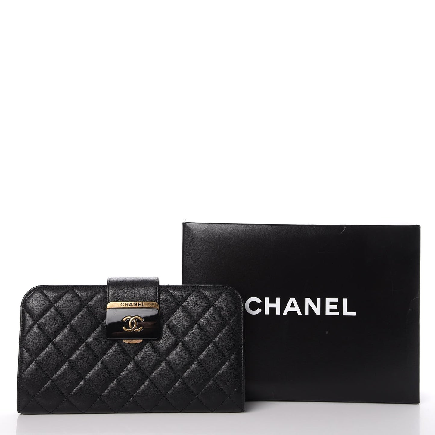 Sheepskin Quilted Beauty Lock Clutch Black