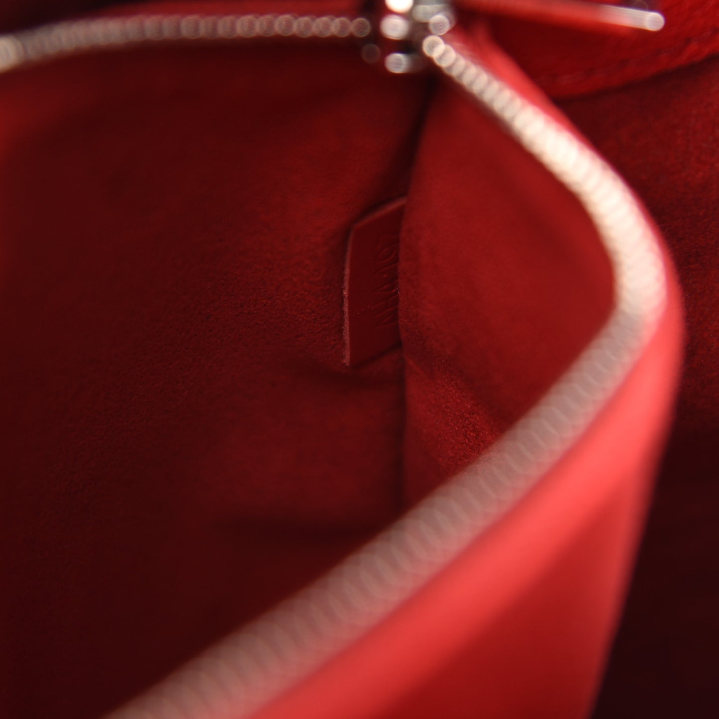Calfskin Monogram Very One Handle Rubis Red