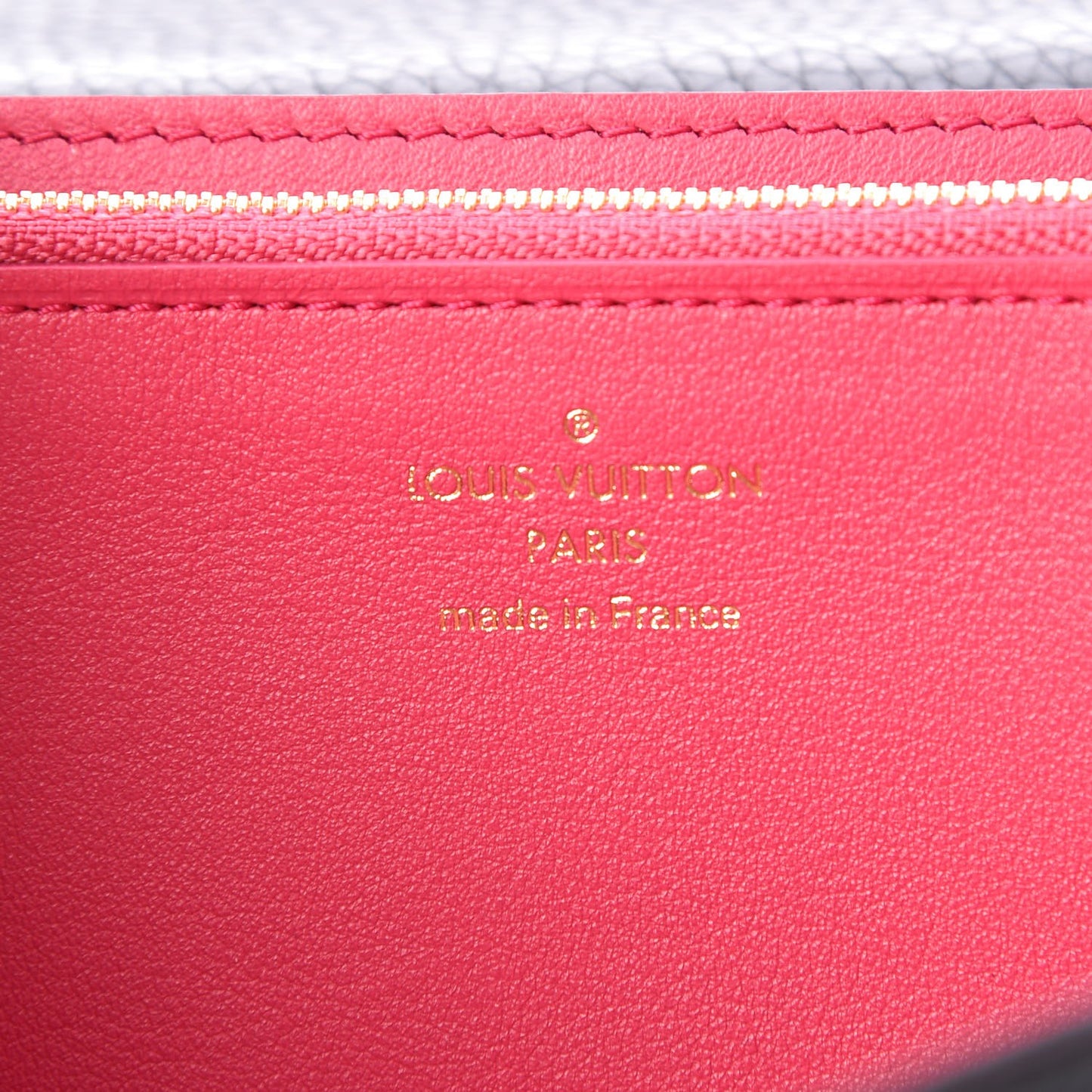 Taurillon Capucines Wallet Black