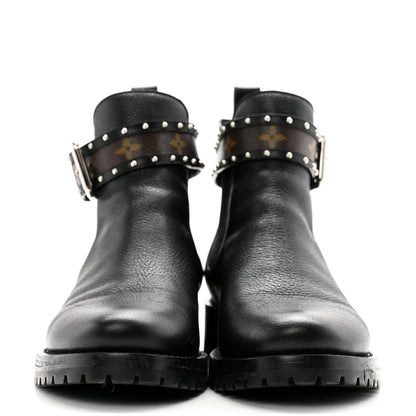 Louis Vuitton Grained Calfskin Monogram Discovery Flat Ankle Boots 40 2 of 13