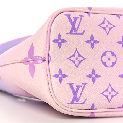 Louis Vuitton Monogram Giant Spring In The City Marshmallow Hobo PM Sunrise Pastel 7 of 8
