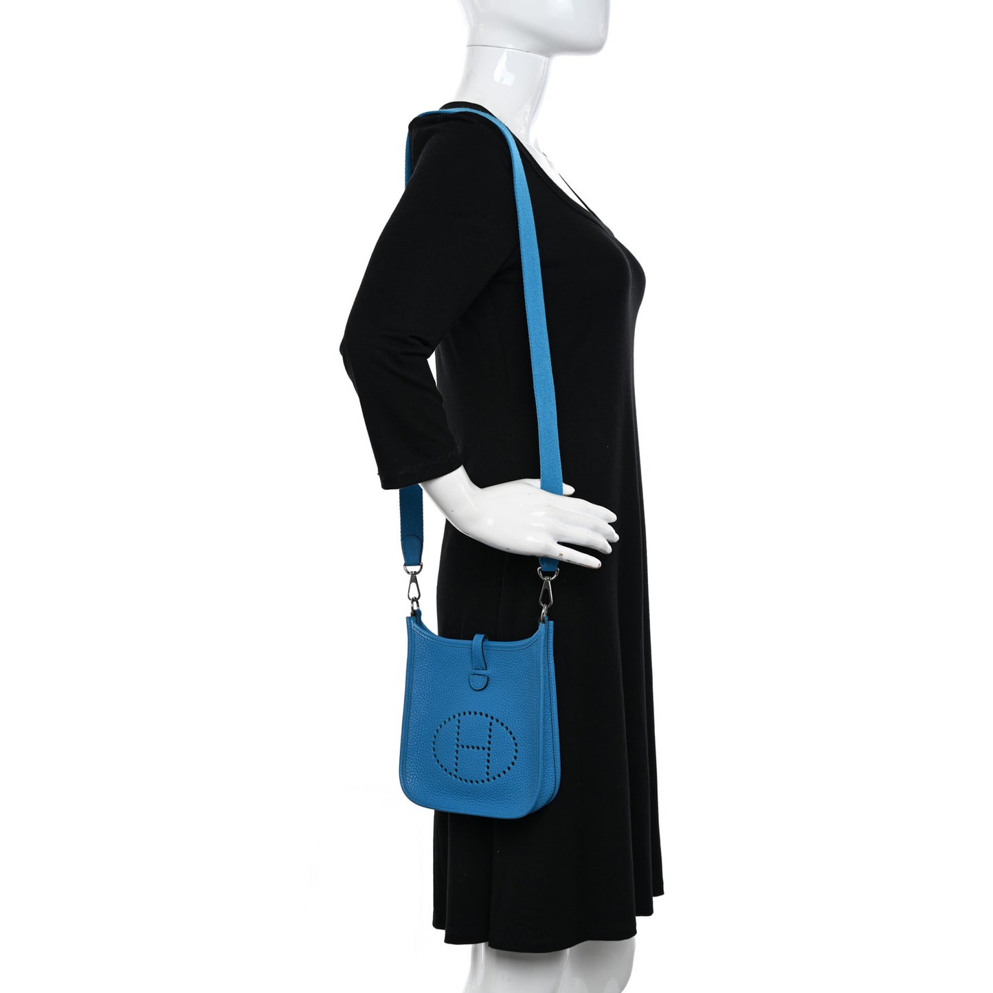 Taurillon Clemence Evelyne TPM Bleu Zanzibar
