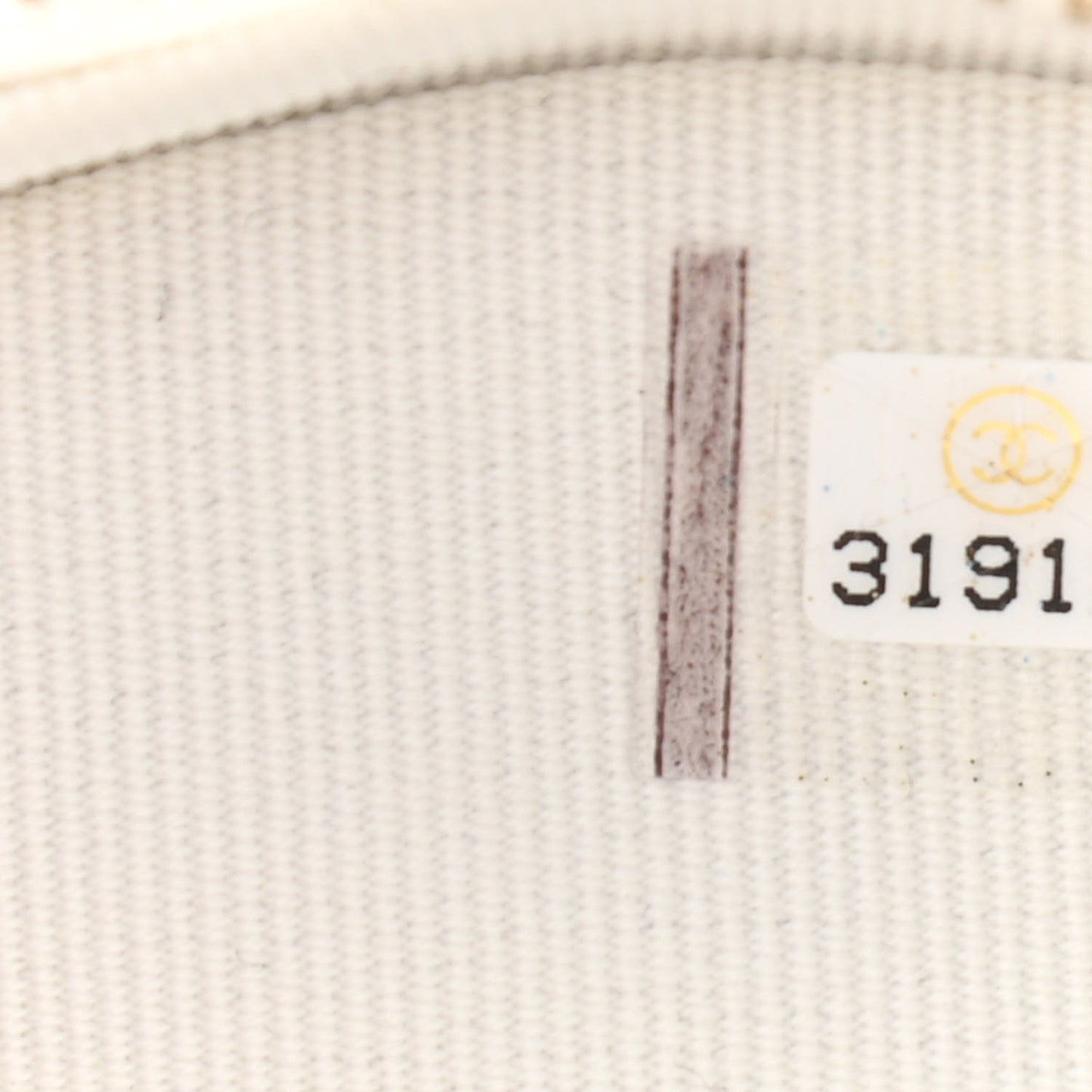 Lambskin Quilted CC In Love Heart Clutch With Chain White