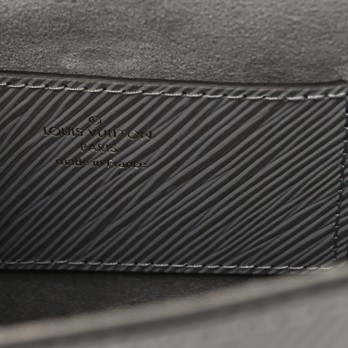Epi Twist Shoulder Bag MM Gris Cloudy