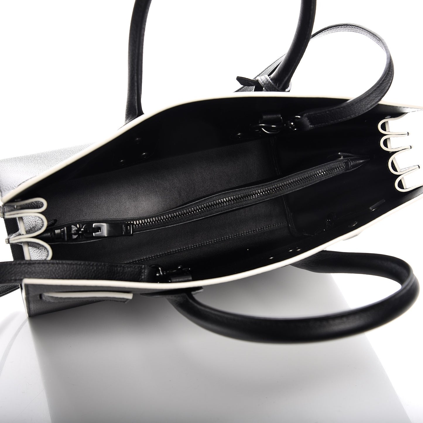 Grained Calfskin Topstitch Small Sac De Jour Black Porcelain