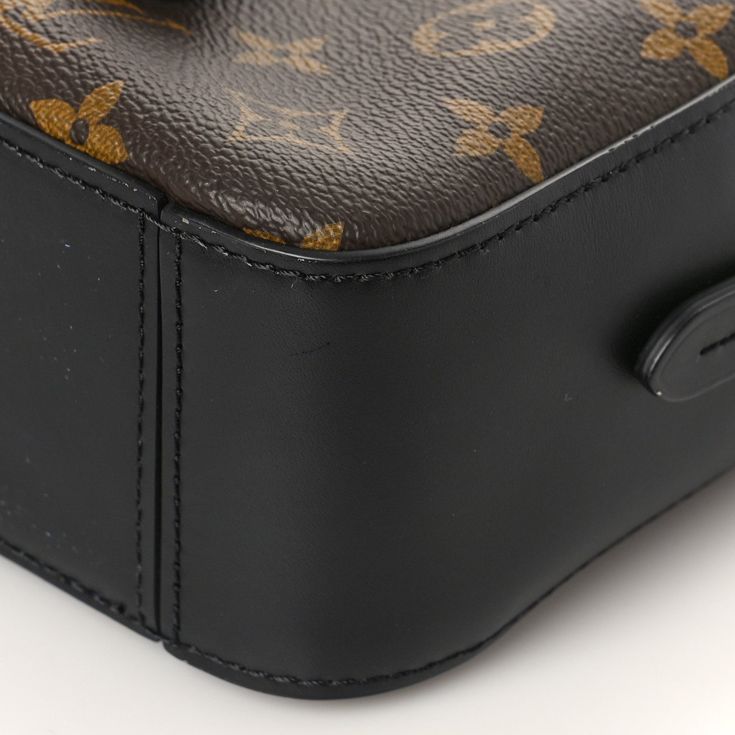 Louis Vuitton Monogram Saintonge Black 8 of 8