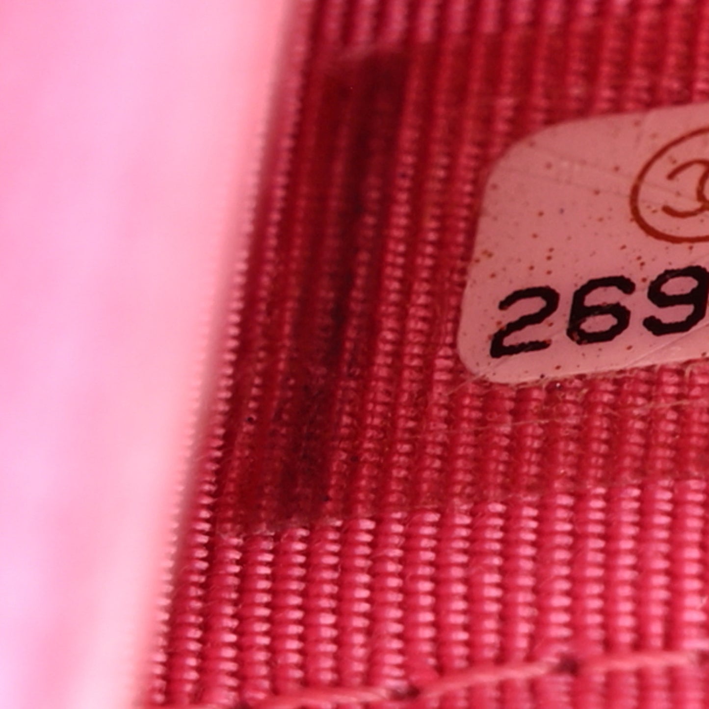 Caviar Quilted Wallet on Chain WOC Pink