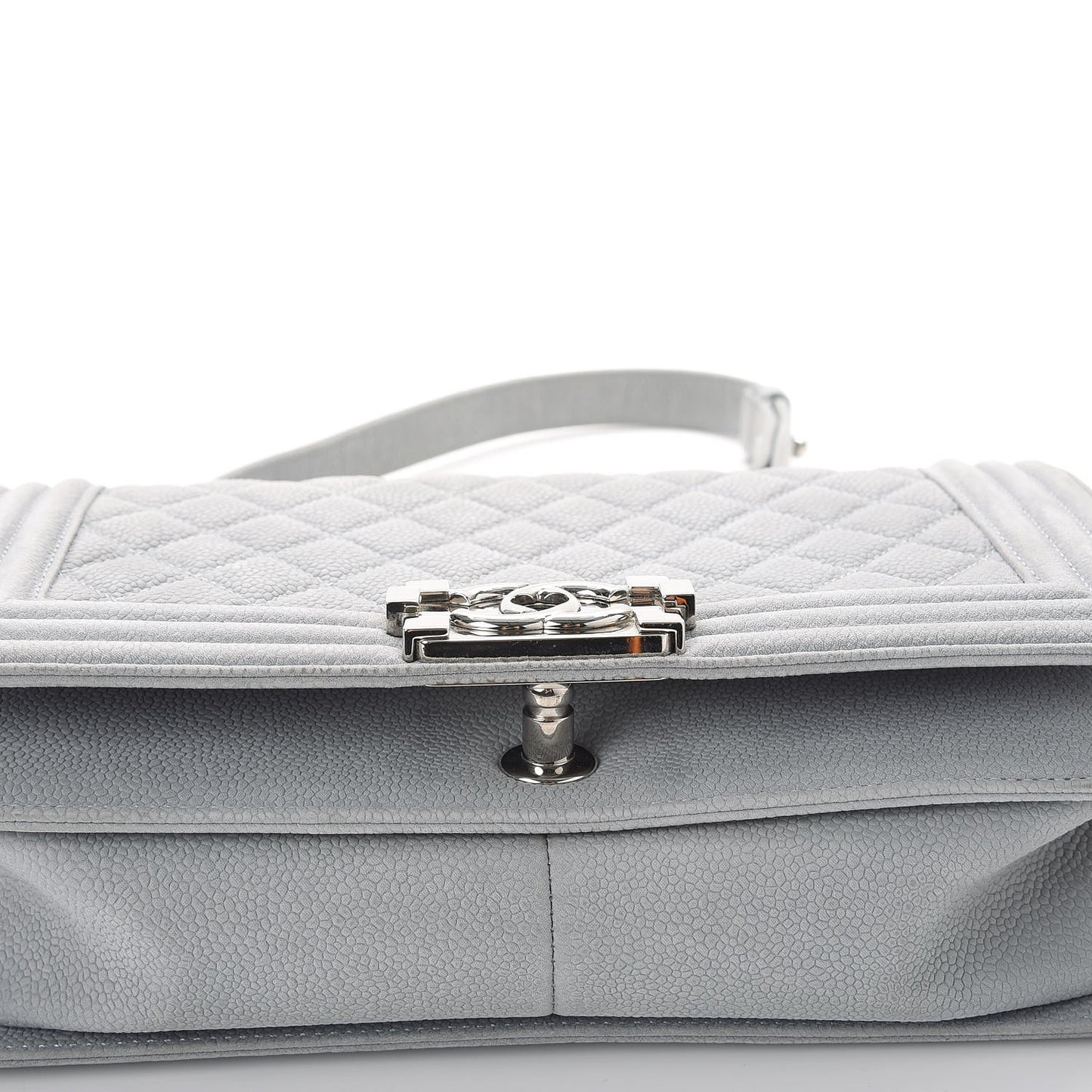 Iridescent Caviar Quilted Medium Boy Flap Light Grey