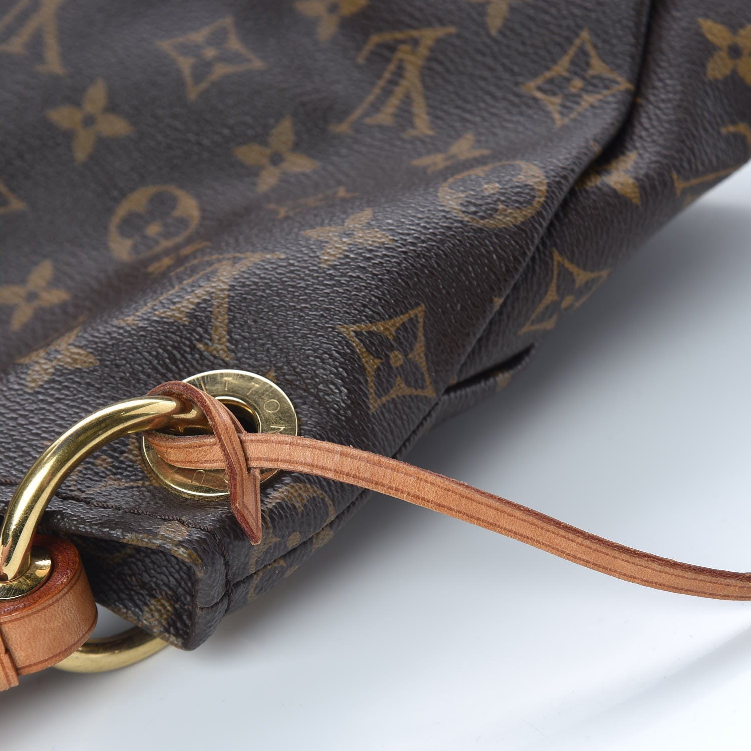 Louis Vuitton Monogram Artsy MM 7 of 16