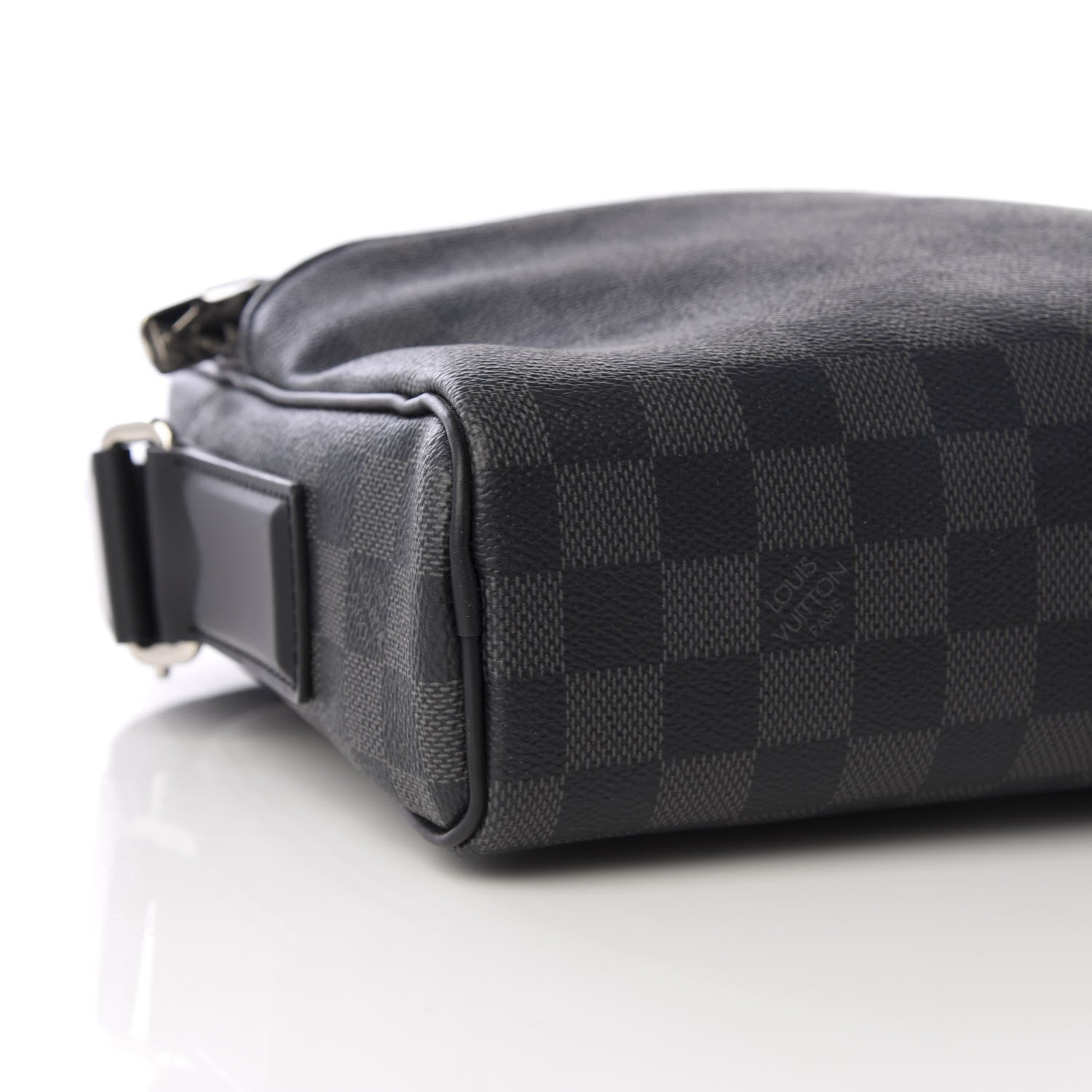 Louis Vuitton Damier Graphite Dayton Reporter PM 7 of 10