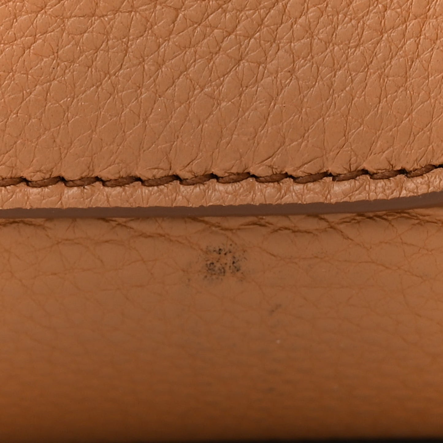 Vitello Daino Pocket Tote Caramel