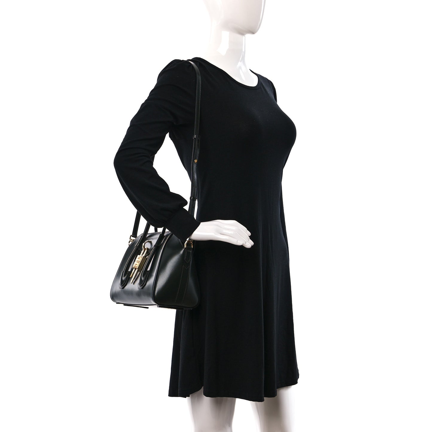 Box Calfskin Lock Antigona Shoulder Bag Green Forest