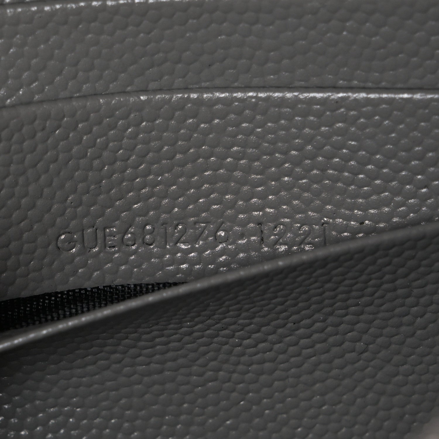 Saint Laurent Grain De Poudre Mixed Matelasse Triquilt Large Monogram Wallet Stone 7 of 8