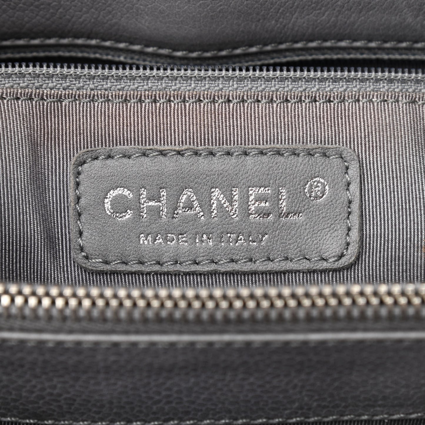 Caviar Quilted Grand Shopping Tote GST Light Grey