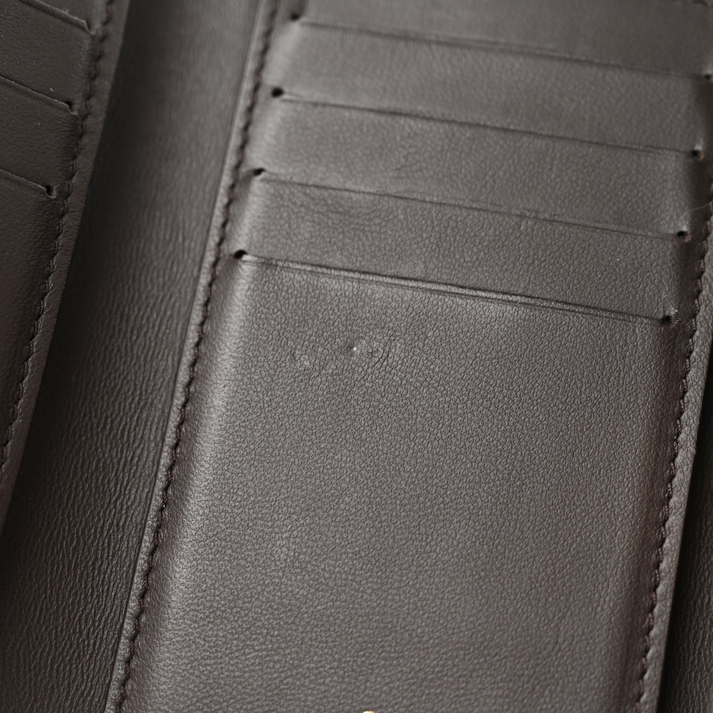 Taurillon Capucines Compact Wallet Galet