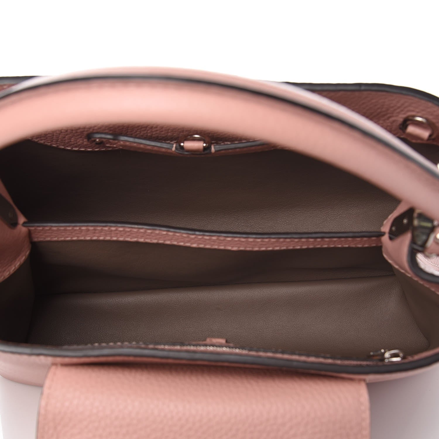 Louis Vuitton Taurillon Capucines PM Magnolia 5 of 6