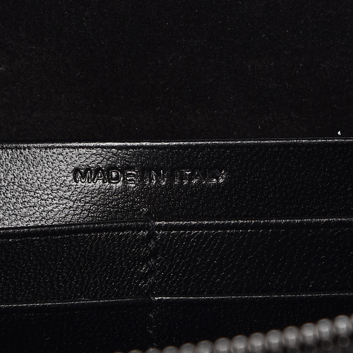 Saint Laurent Metallic Crackled Calfskin Monogram Chain Wallet Acciaio Nero 9 of 10