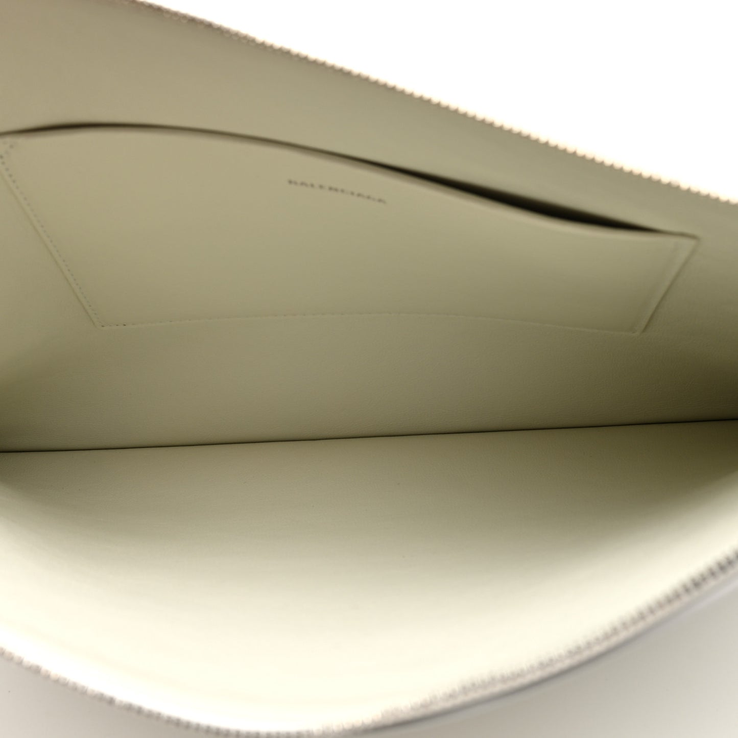 Calfskin Logo Cash Wristlet Clutch Bag White