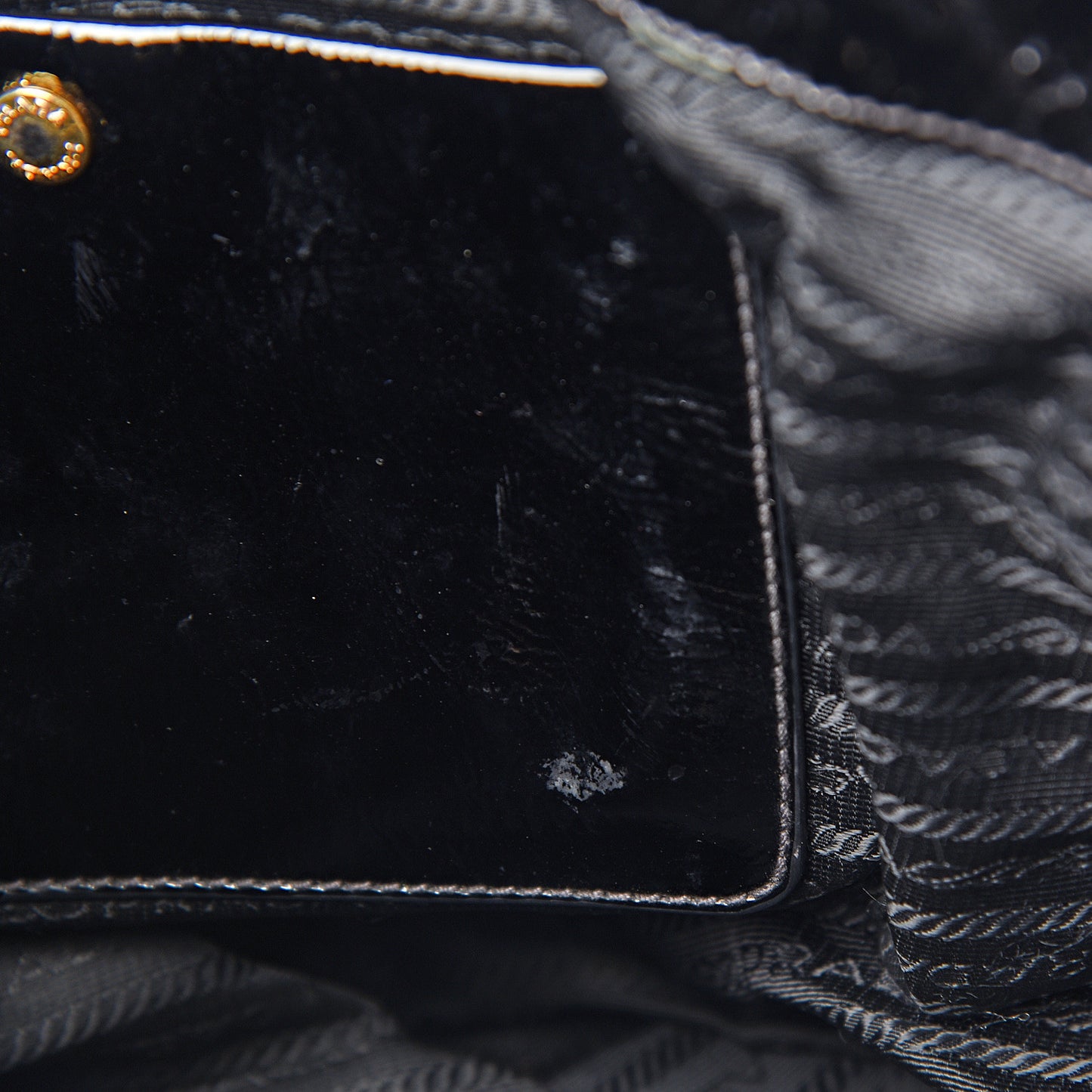 Tessuto Nylon Vernice Tote Black