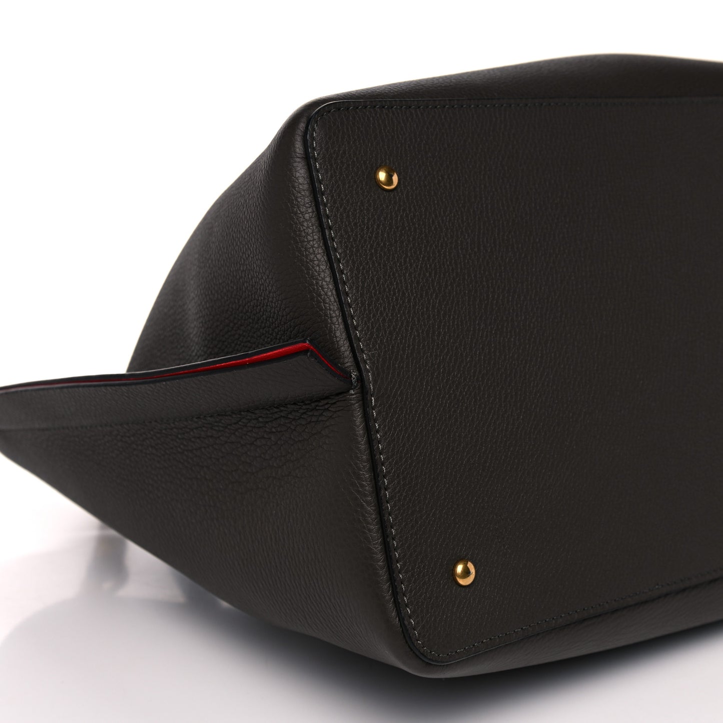 Grainy Calfskin Medium VLogo Escape Shopper Black