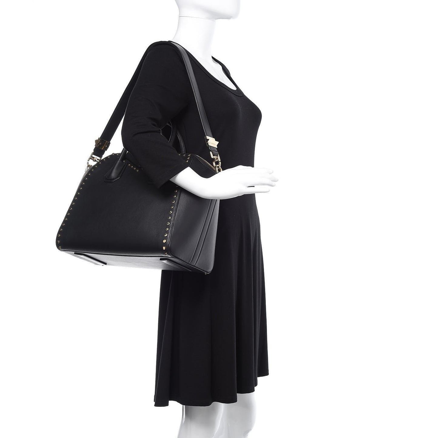 Calfskin Medium Studded Antigona Black