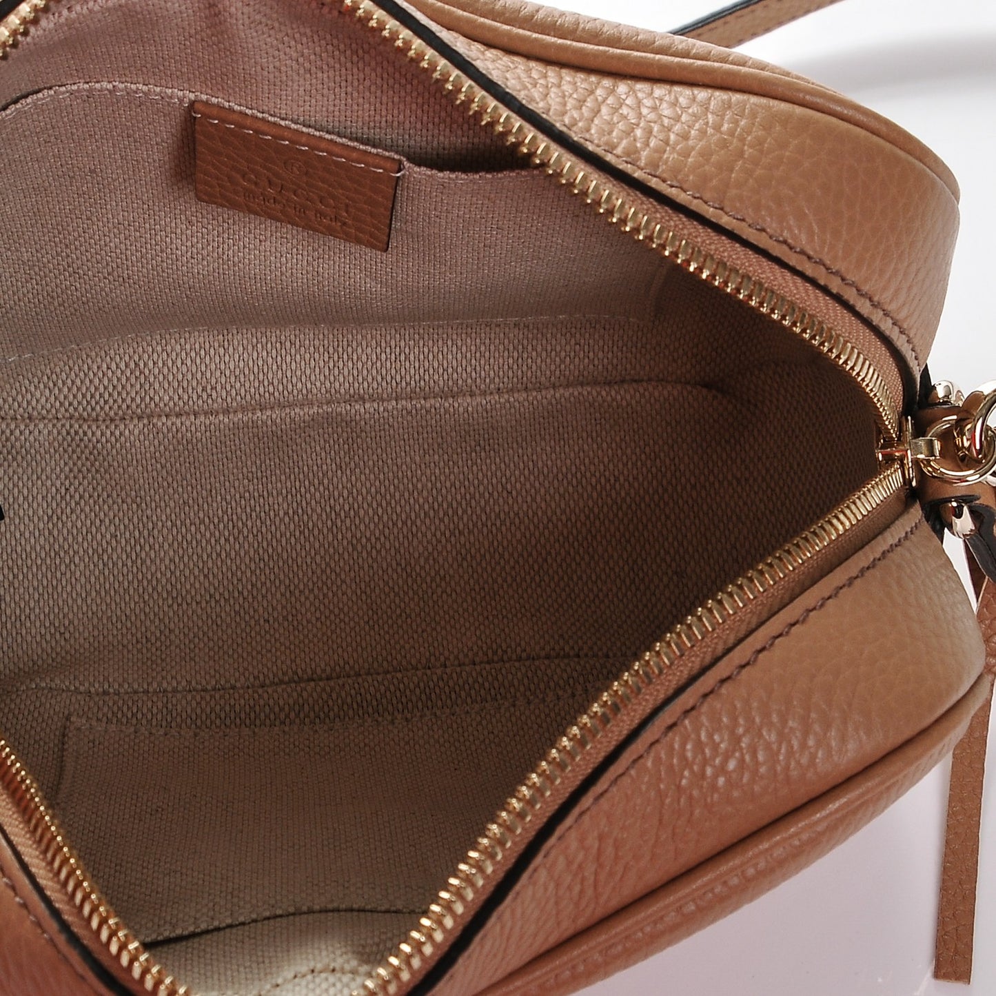Pebbled Calfskin Small Soho Disco Bag Camelia