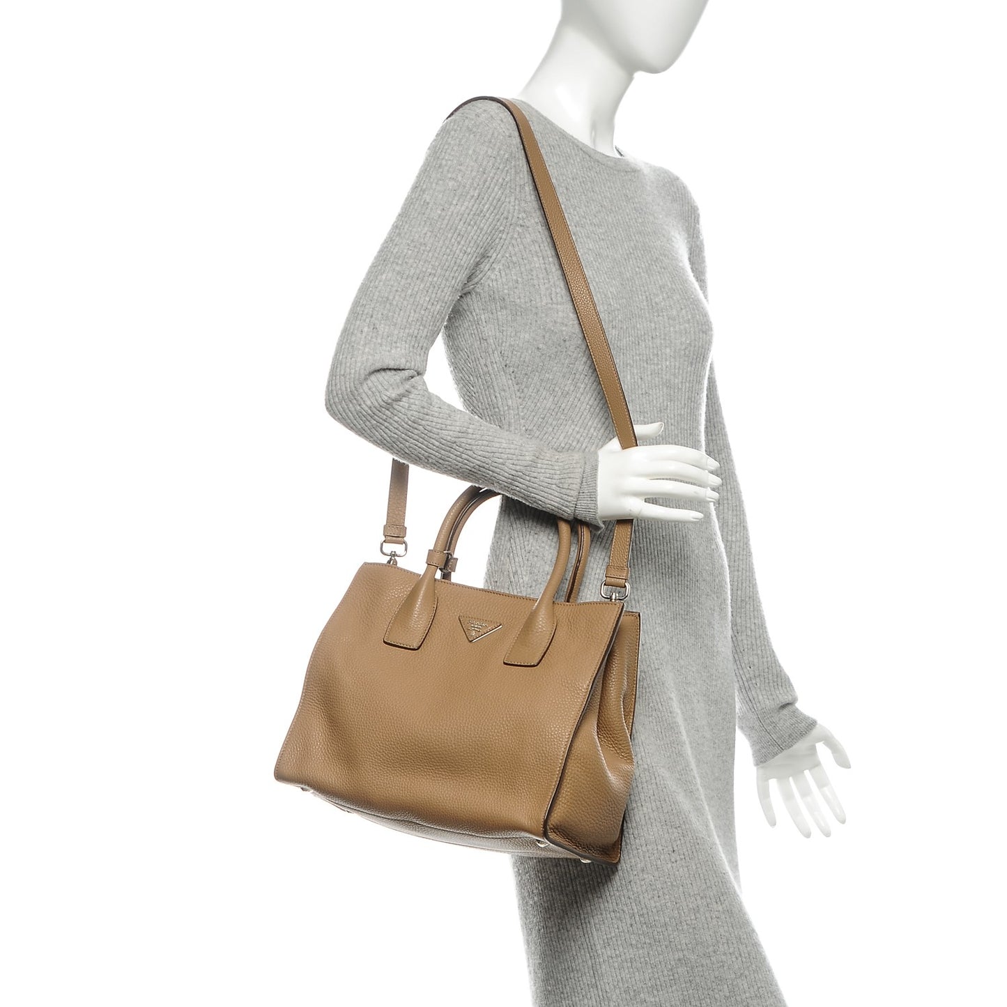 Vitello Daino Tote Sesamo