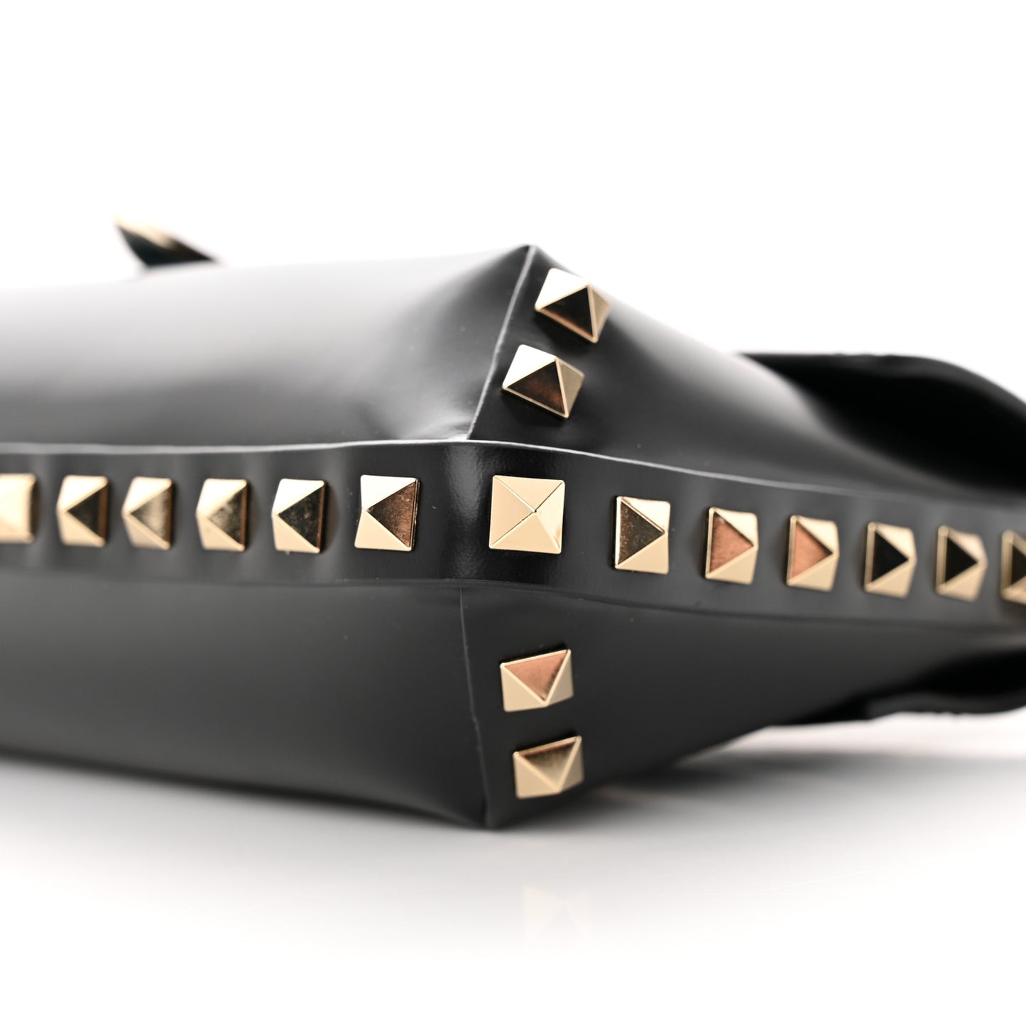 Brushed Calfskin Rockstud Flip Lock Chain Shoulder Bag Black