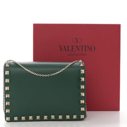 Valentino Garavani Calfskin Rockstud Wallet On Chain Green 12 of 12