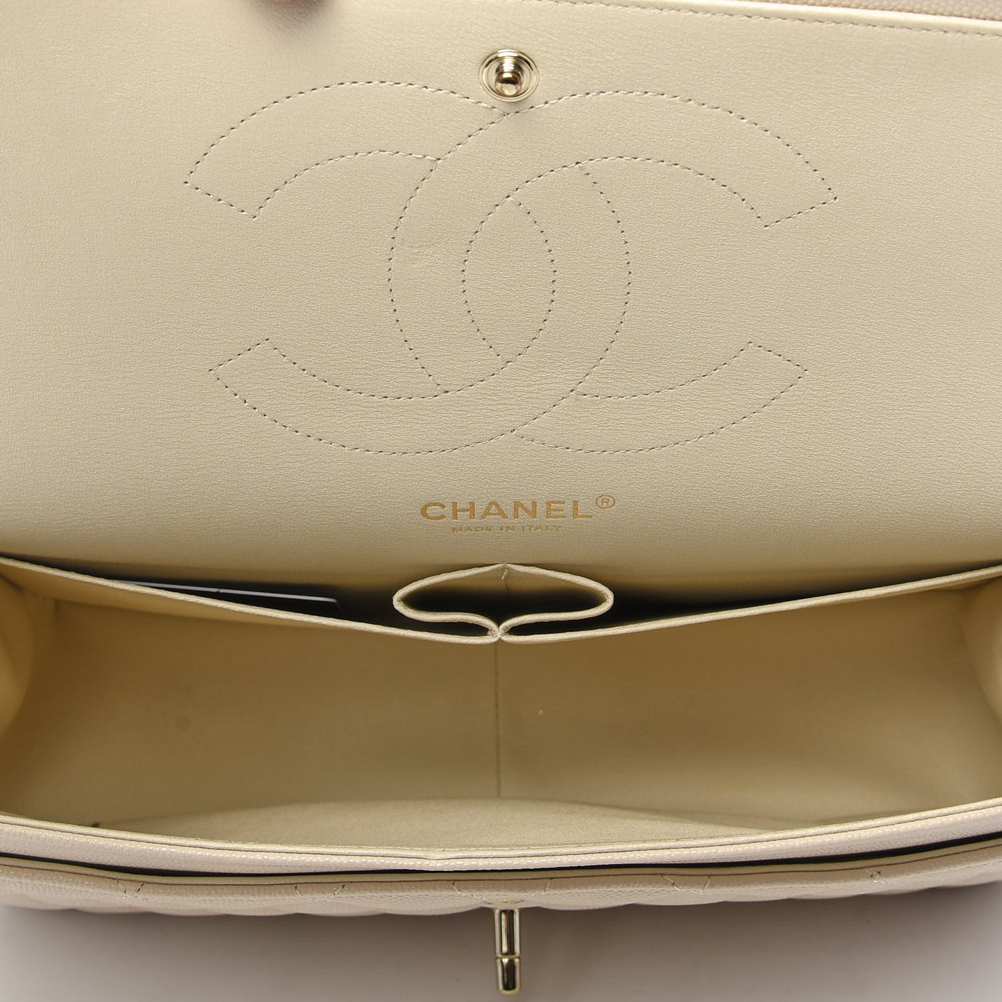 Caviar Quilted Jumbo Double Flap Beige Clair