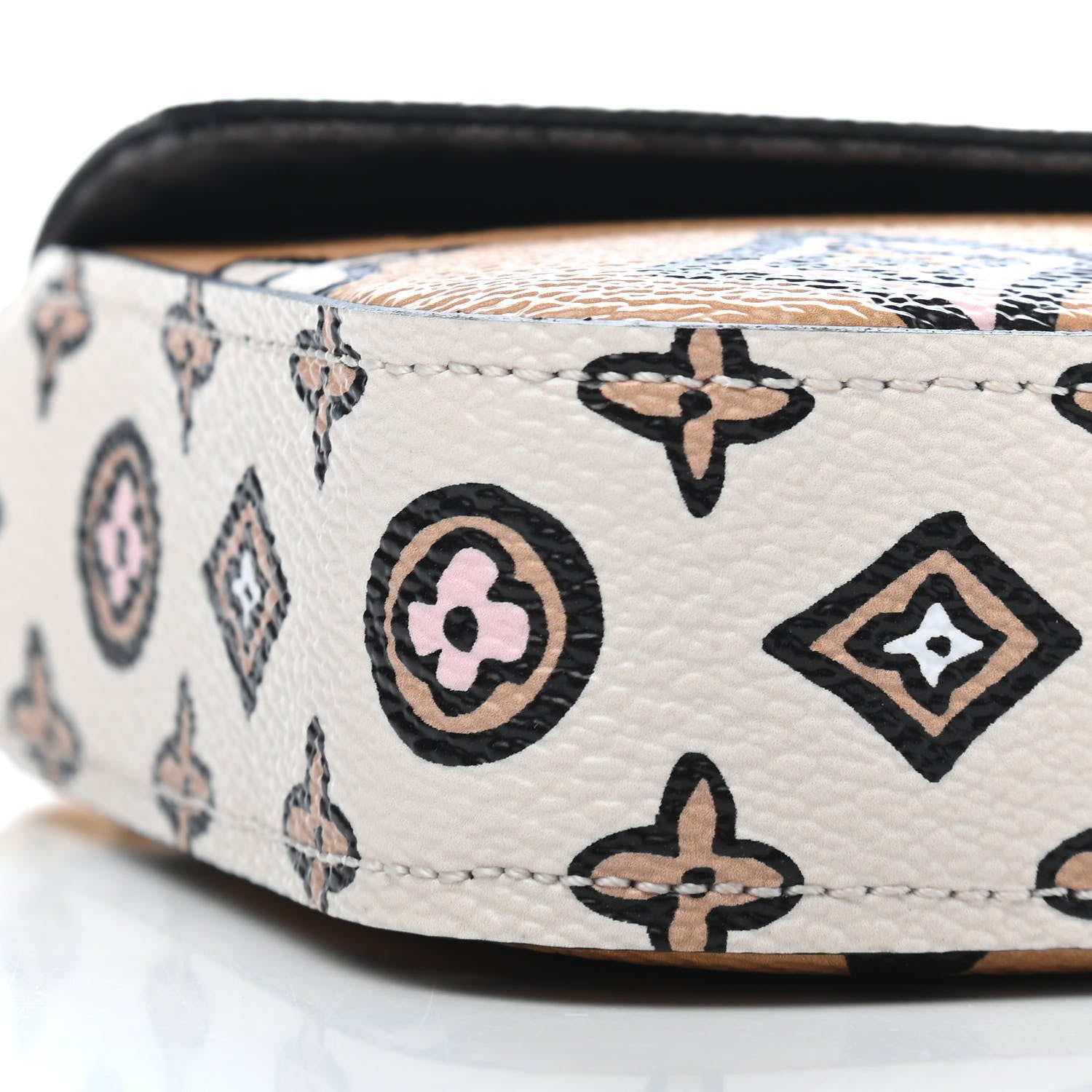 Louis Vuitton Monogram Wild At Heart Felicie Strap & Go Arizona Creme 7 of 8