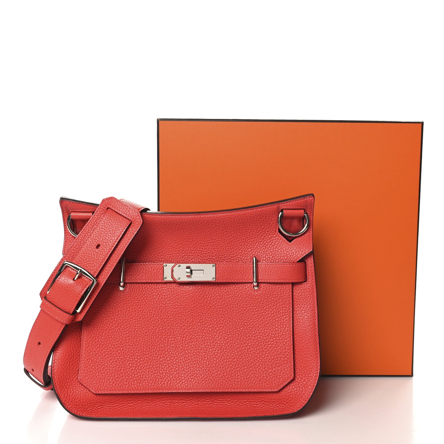 Taurillon Clemence Jypsiere 31 Rouge Pivoine