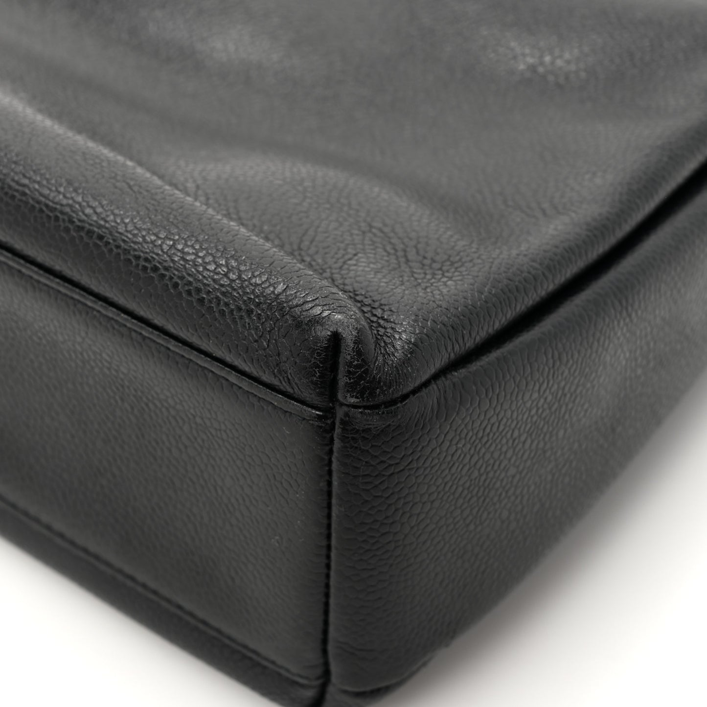 Caviar CC Shoulder Bag Black