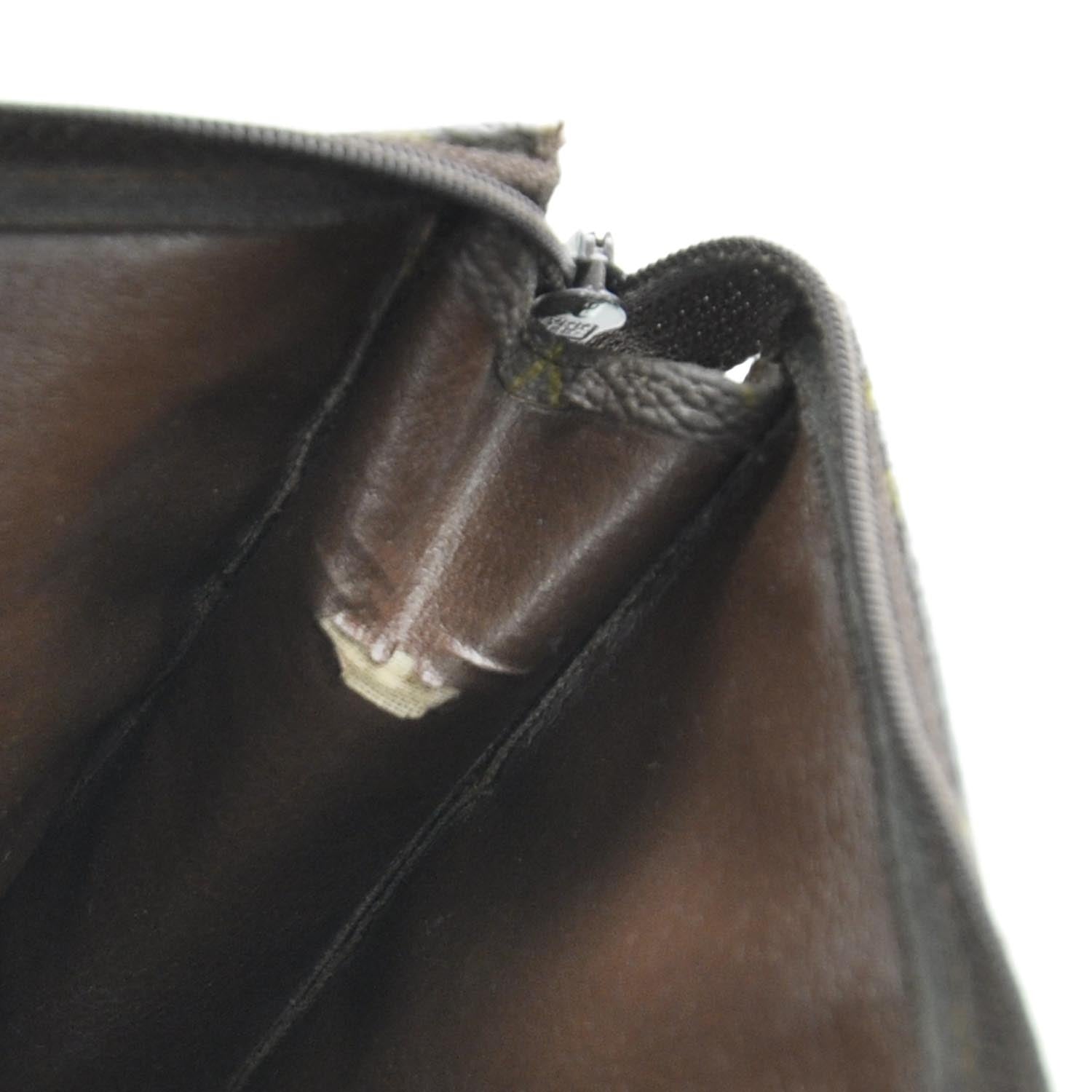 Louis Vuitton Monogram Saks Toiletry Pouch 19 8 of 8
