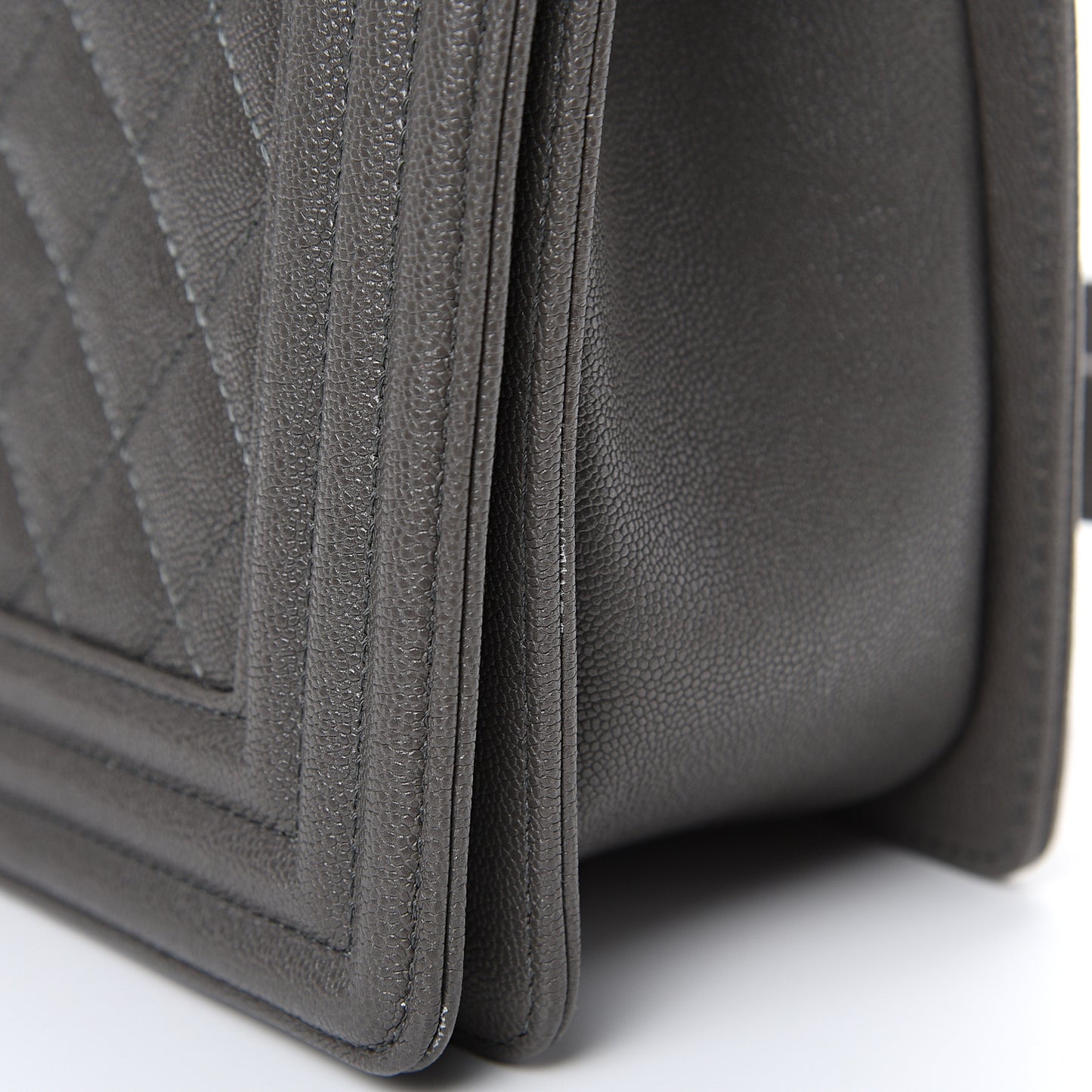 Caviar Quilted Medium Boy Flap Grey