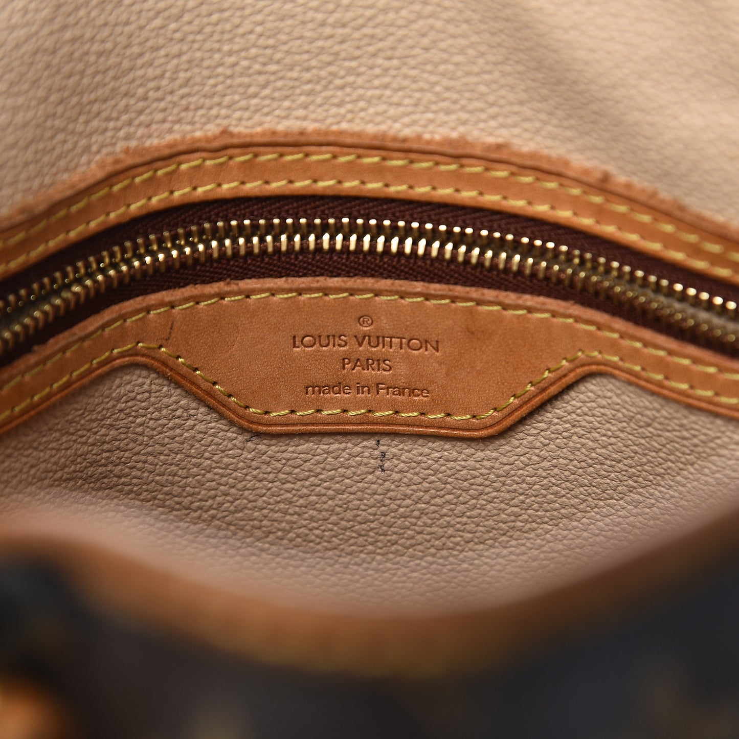 Monogram Petit Bucket 23
