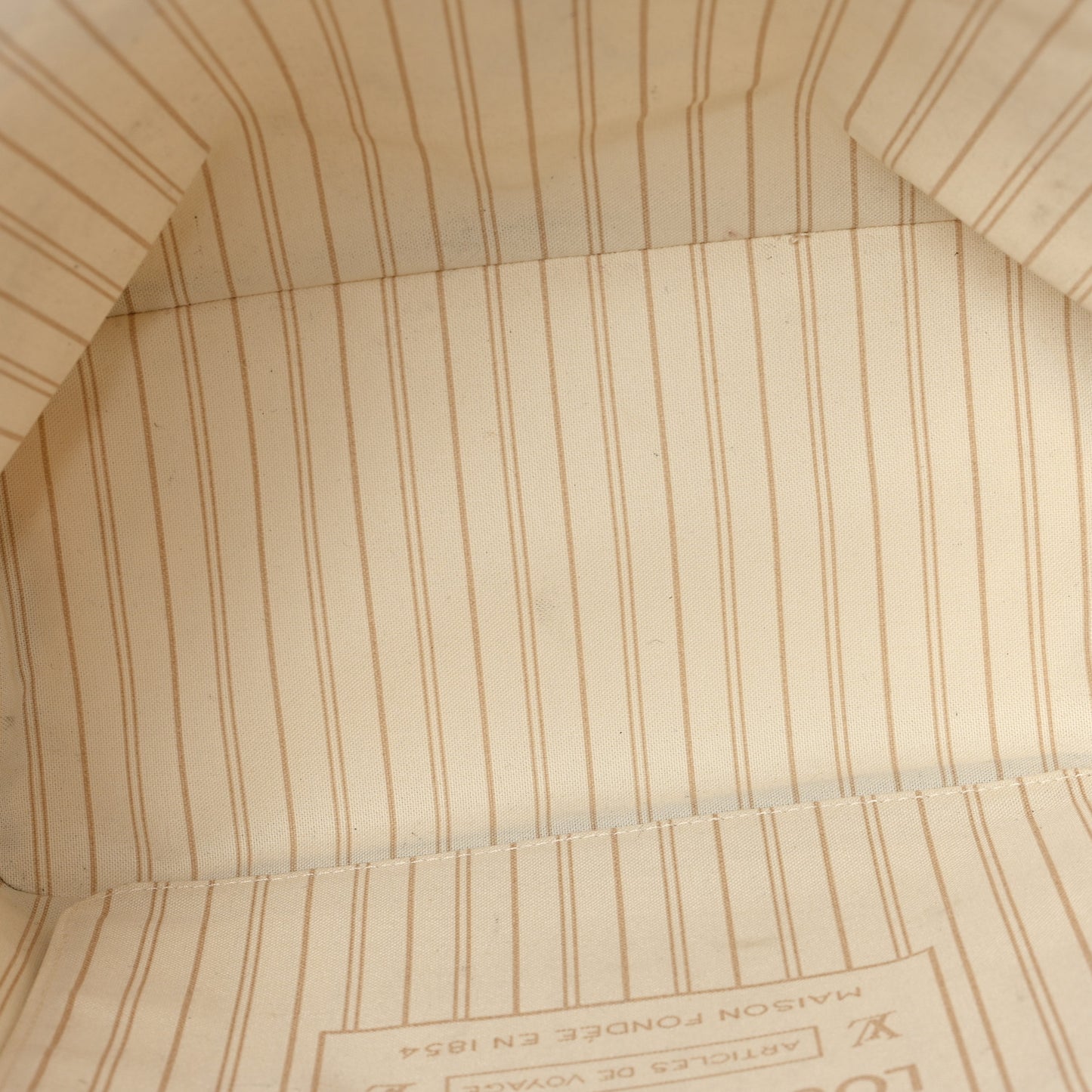 Monogram Giant Jungle Neverfull MM Ivory