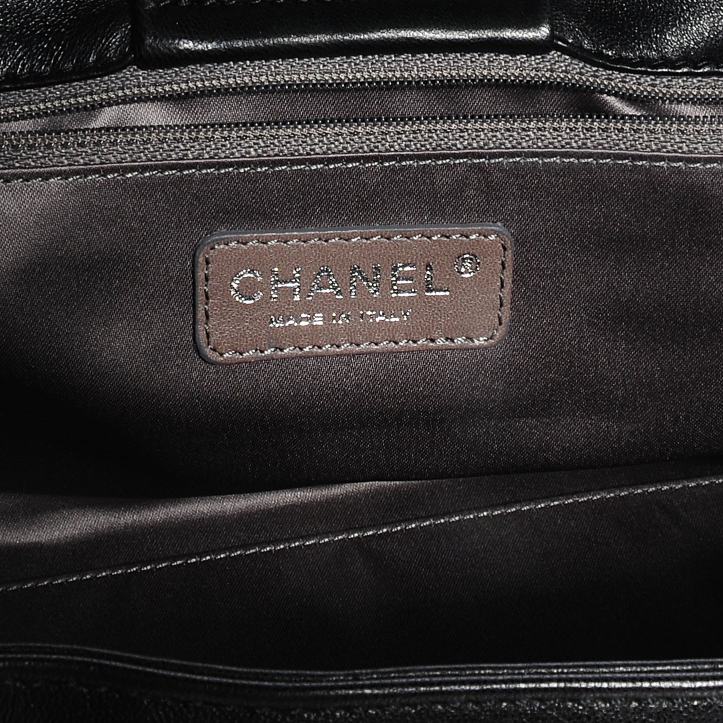 Lambskin Pearl Obsession Tote Black