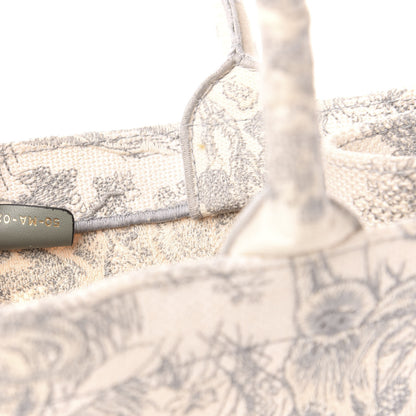 Christian Dior Canvas Embroidered Medium Dioriviera Toile De Jouy Book Tote Gray 7 of 12