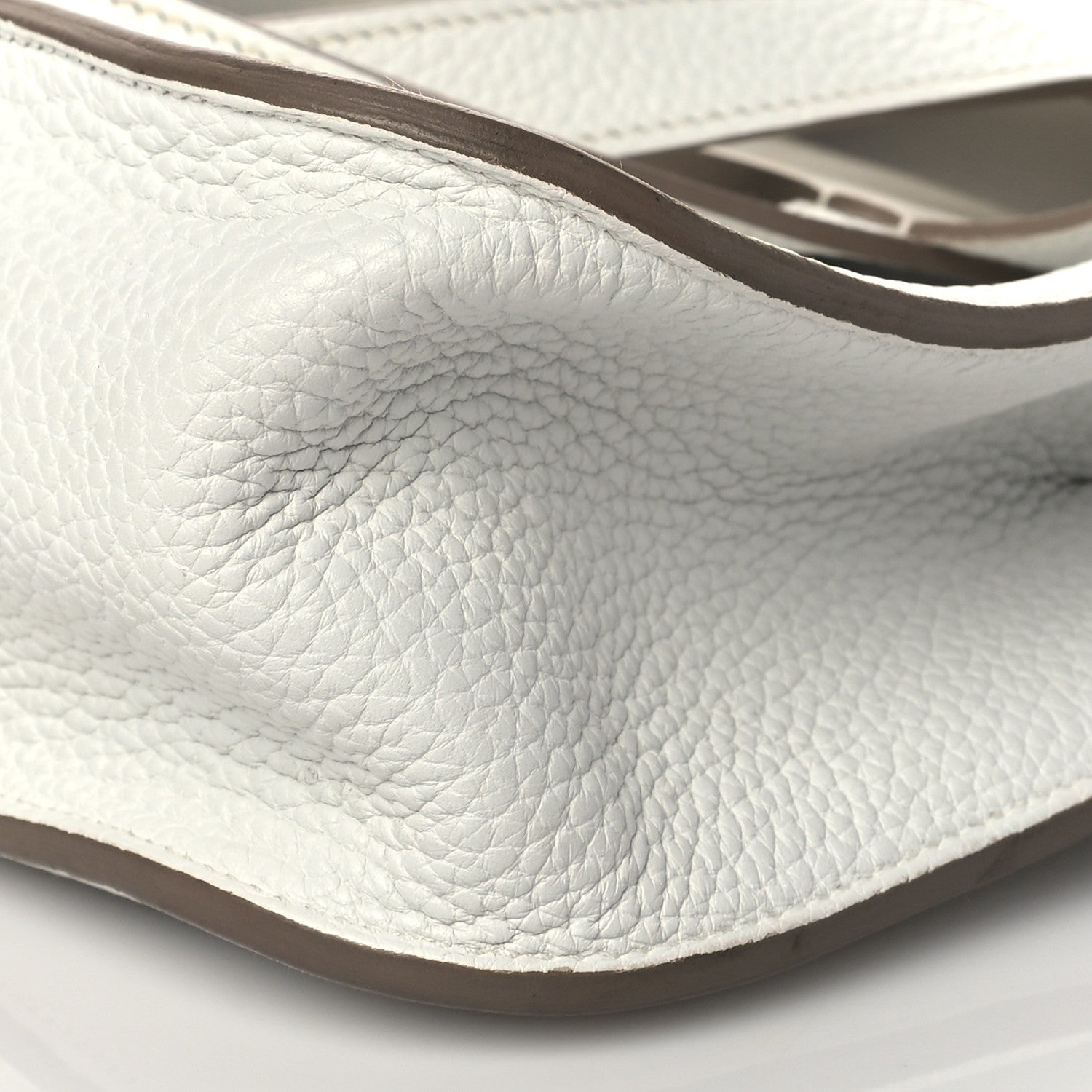 Hermes Taurillon Clemence Halzan 31 GM Craie 9 of 9