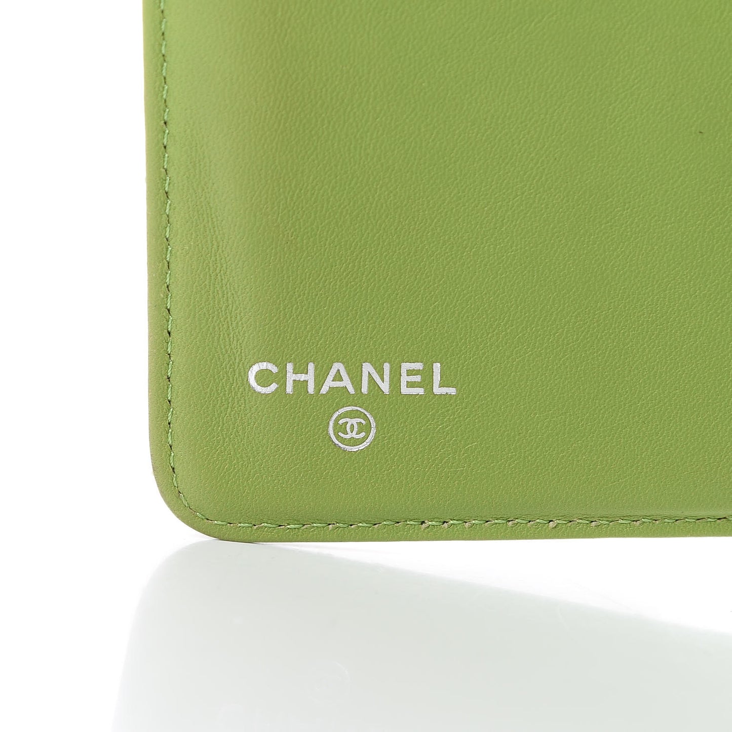 Patent Quilted Brilliant Zipped Pocket Wallet Green