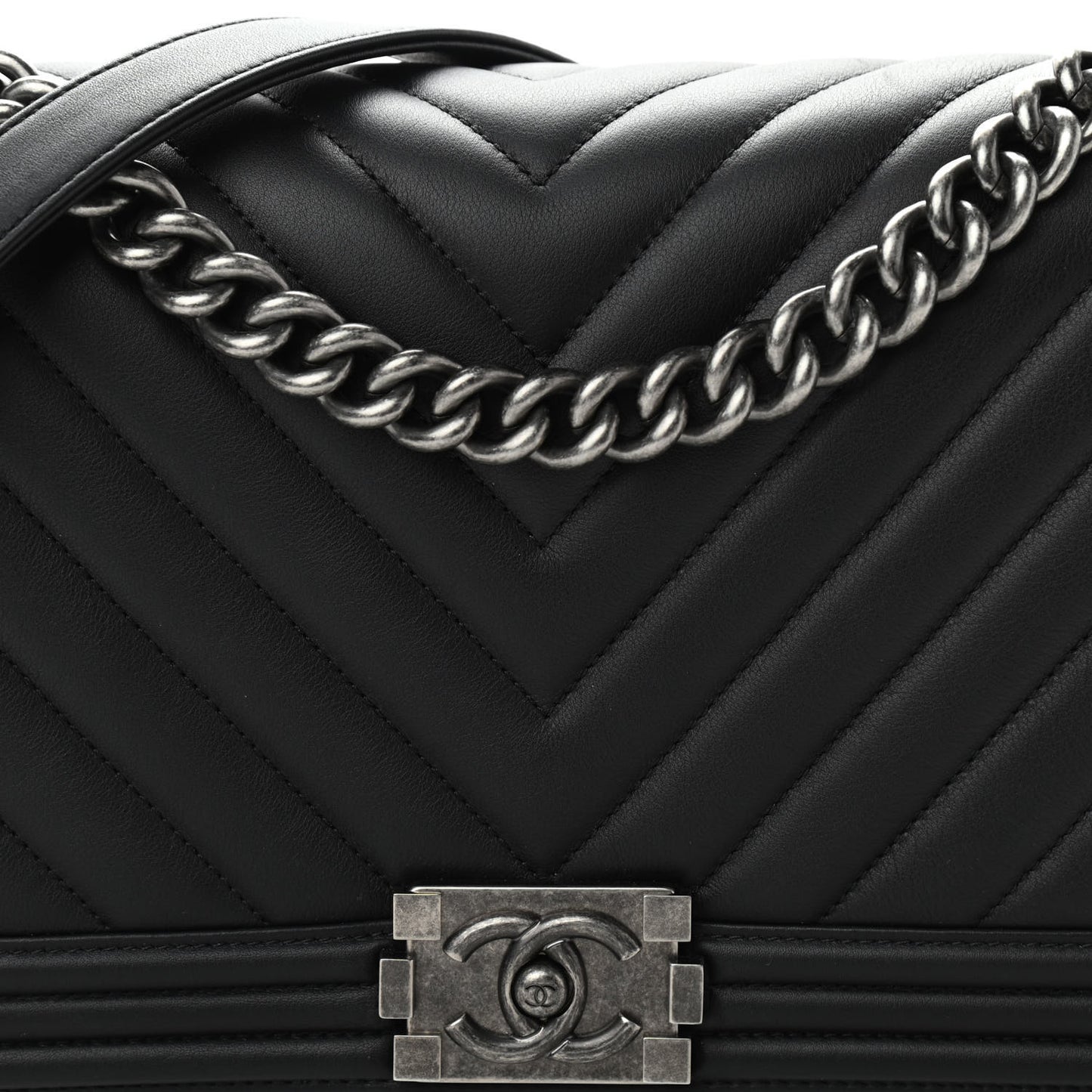 Calfskin Chevron Quilted Medium Boy Flap Black