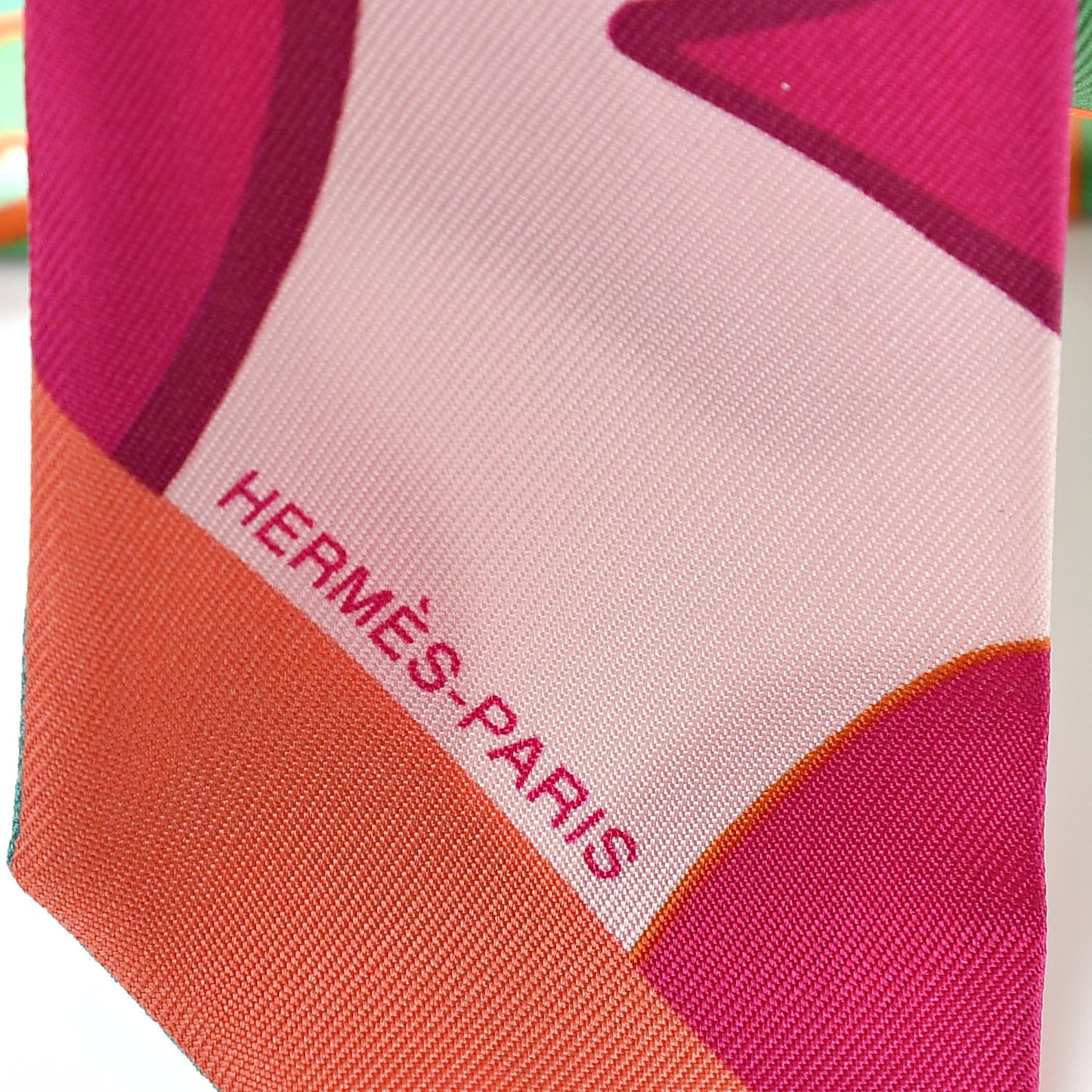 Silk Graff Graffiti Twilly Fuchsia Orange Vert
