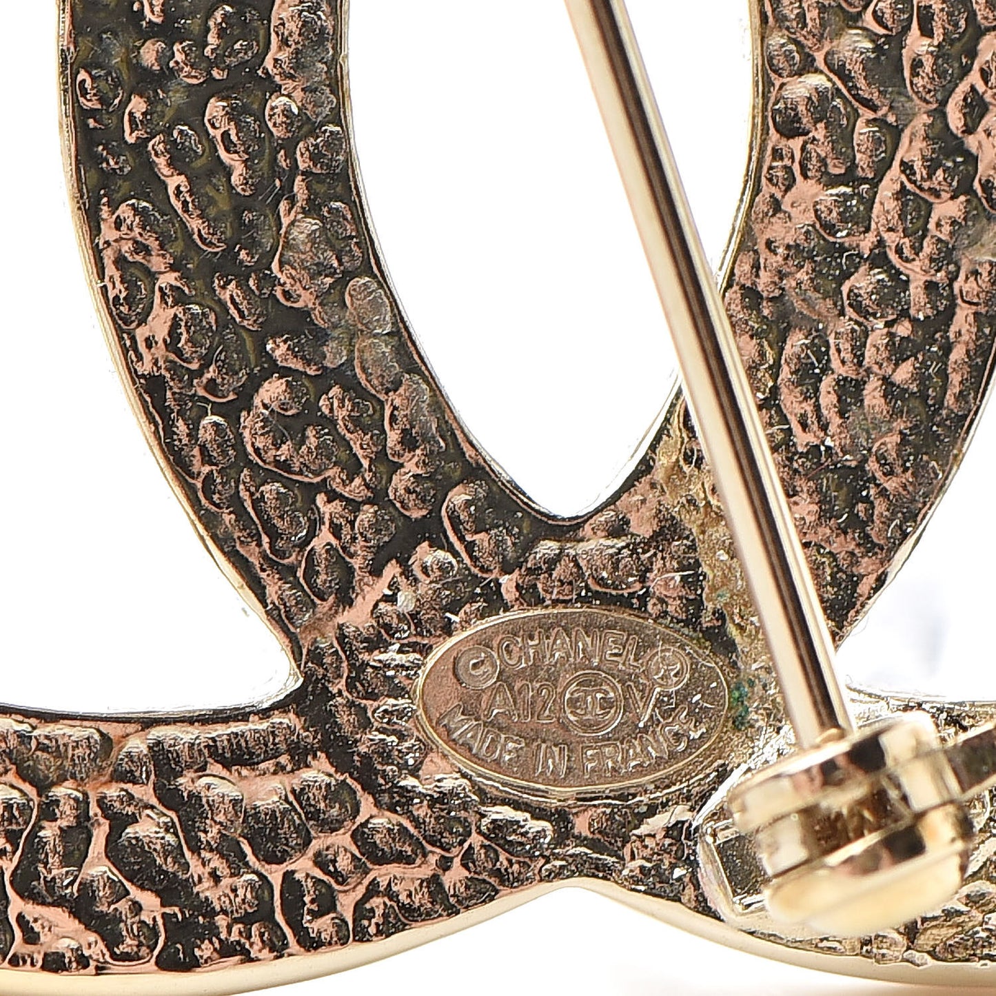 Pearl CC Brooch Gold